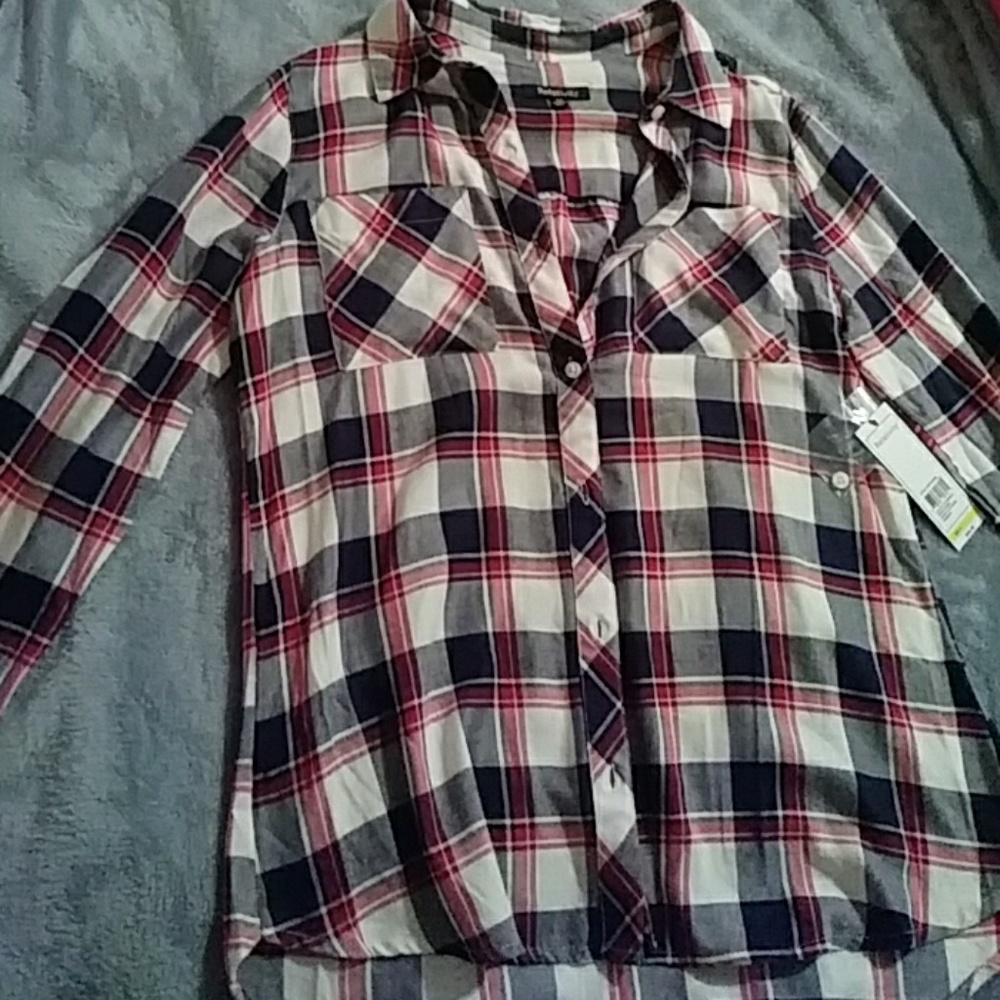 Relativity button up